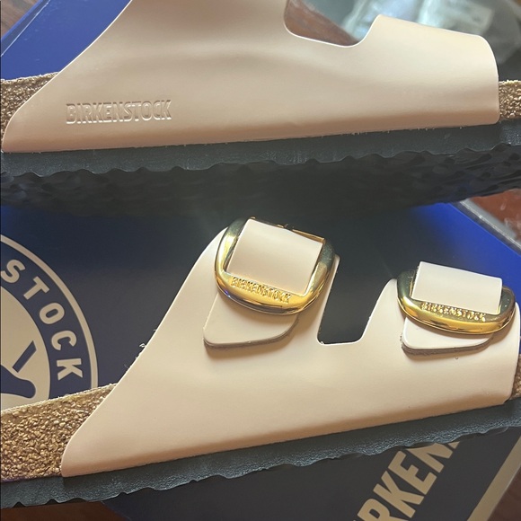 BIRKENSTOCK ARIZONA BIG BUCKLE HIGH SHINE NEW BEIGE SIZE 9 WOMENS - Picture 2 of 13